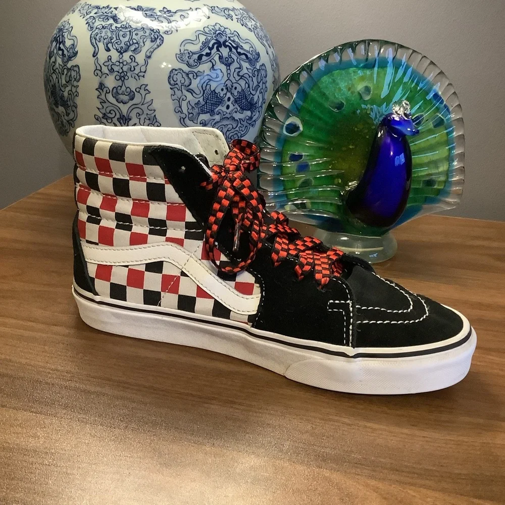 Vans Sk-8 Hi-Top Checkerboard Sneakers- Women Size‎ 9/Men size 7.5